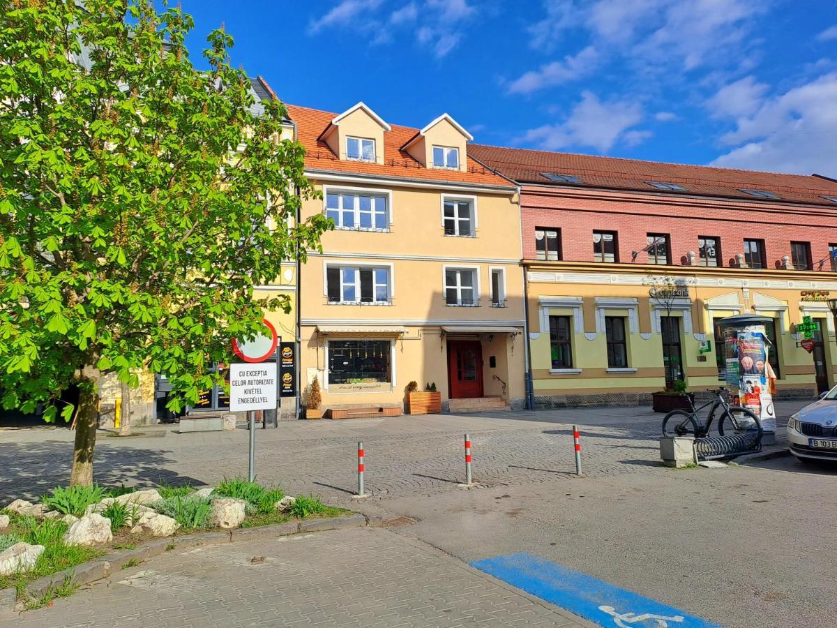 7 Level Central Apartments Miercurea Ciuc Exterior photo