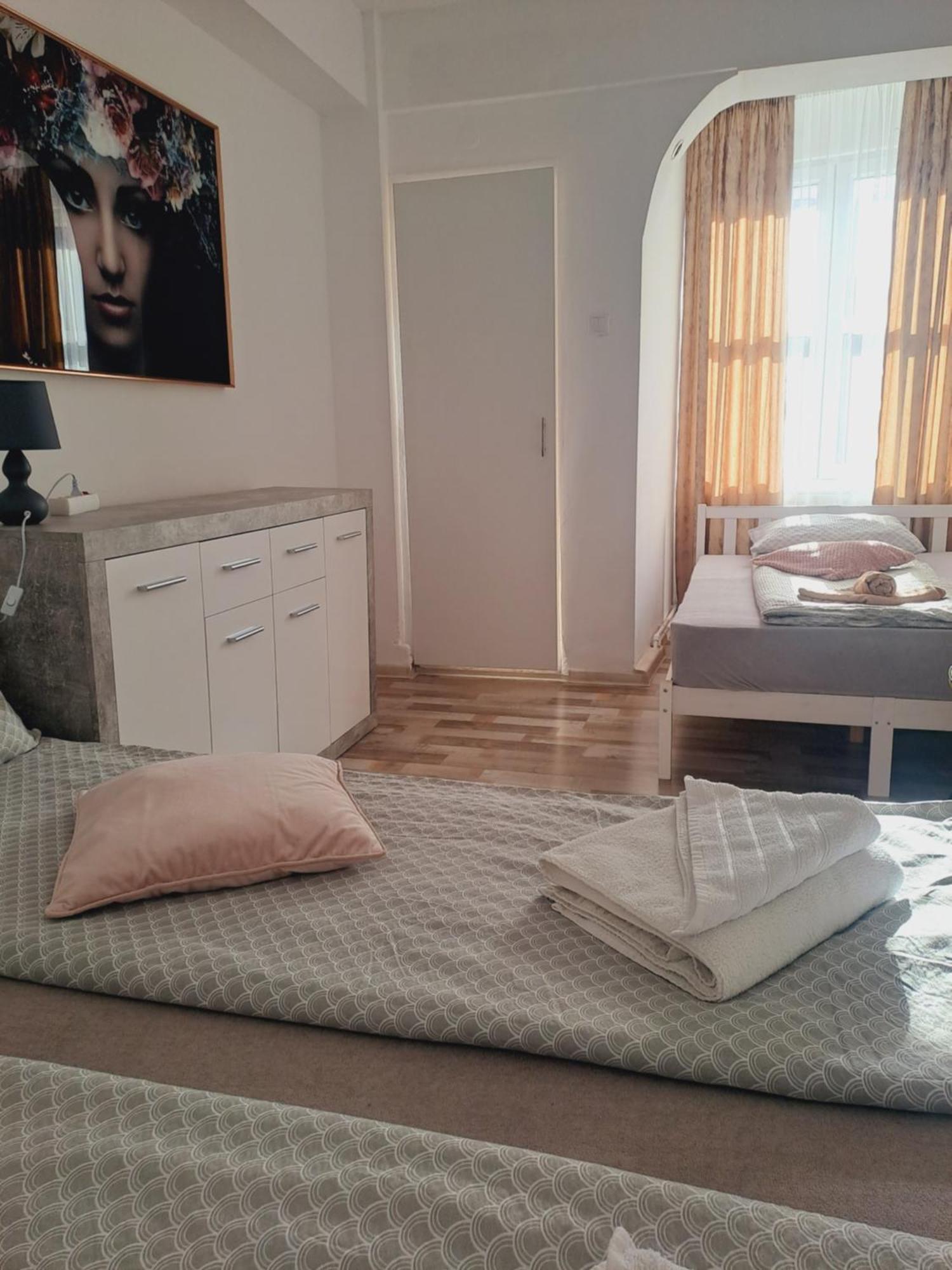 7 Level Central Apartments Miercurea Ciuc Room photo